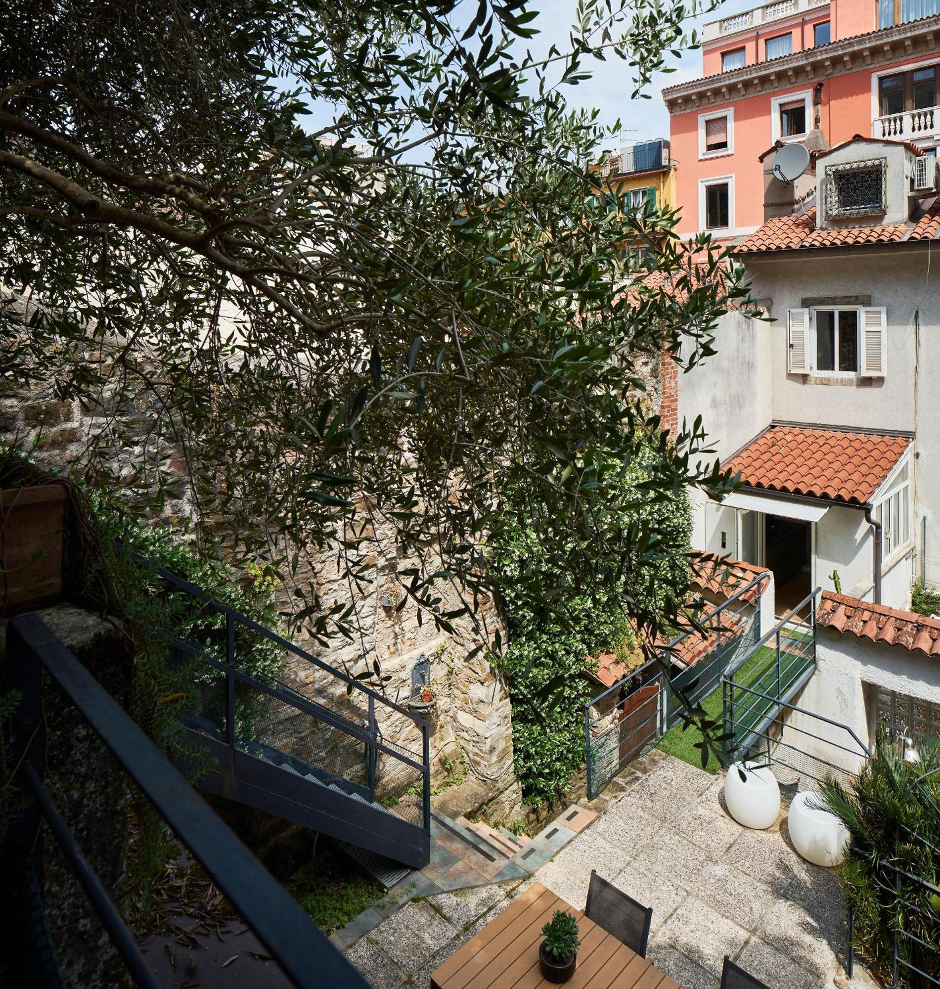 Giardino Segreto, In Centro Apartment Triest Exterior foto